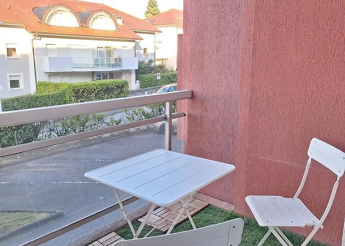 Le Ptit Charly - Rdc Et Thermes 50m Apartment *